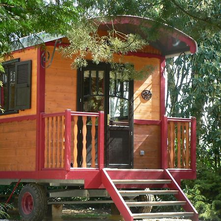 Etangs Du Moulin Hotel Suzy Exterior photo