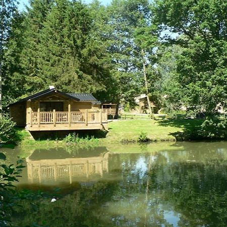 Etangs Du Moulin Hotel Suzy Exterior photo